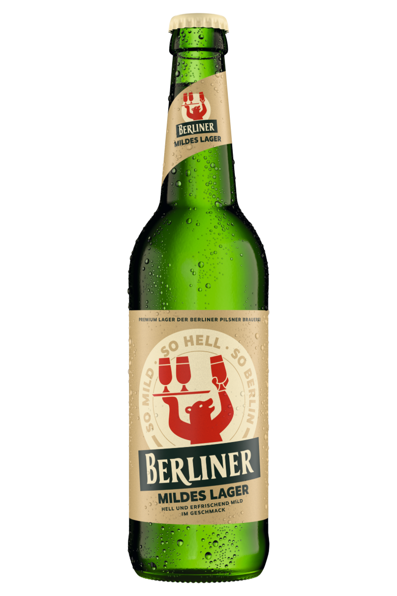 Eine grüne Bierflasche mit einem roten Etikett, mit der Aufschrift Berliner Mildes Lager.