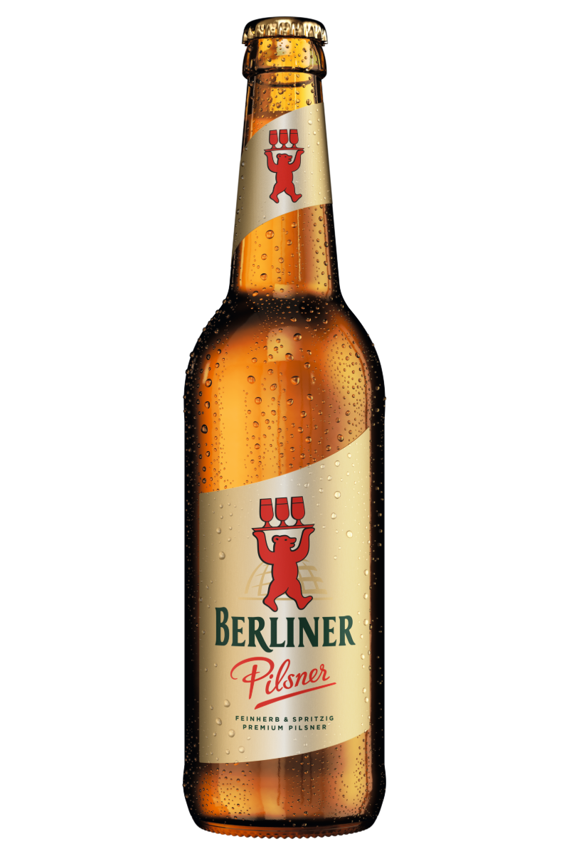Eine Flasche Bier mit Kondenswasser ist abgebildet, beschriftet mit einem roten Wappensymbol.